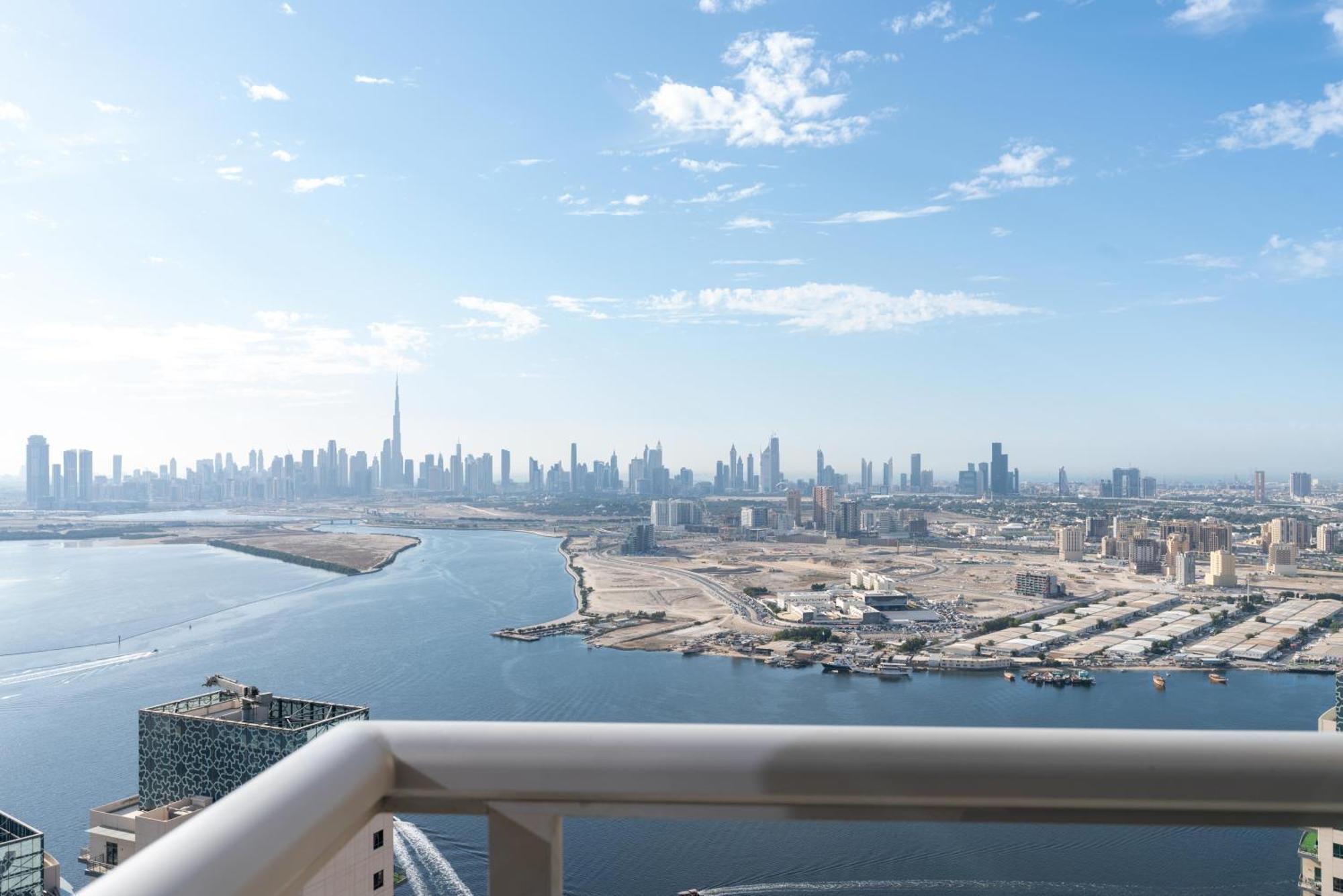 Spacious & Amazing 3 Bedroom Penthouse Burj Khalifa View Apartment