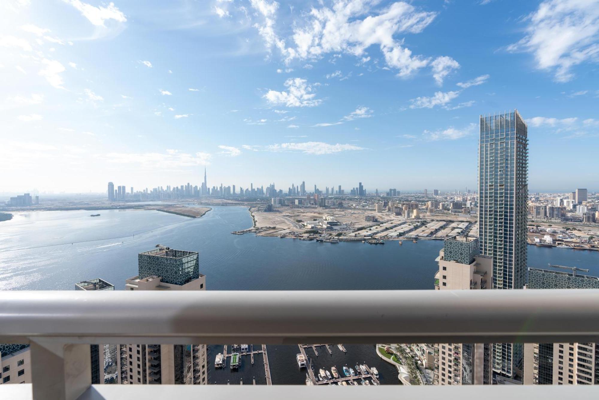 Spacious & Amazing 3 Bedroom Penthouse Burj Khalifa View Apartment
