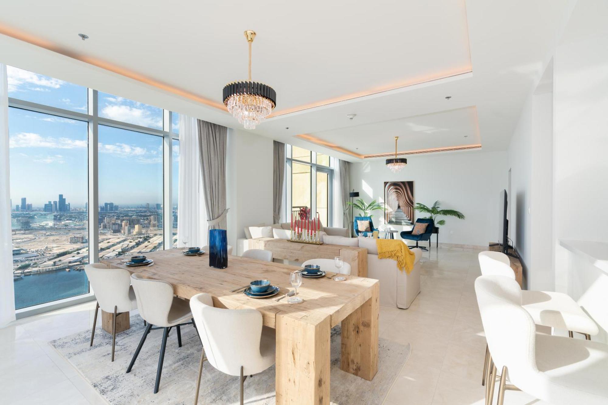 Spacious & Amazing 3 Bedroom Penthouse Burj Khalifa View *
