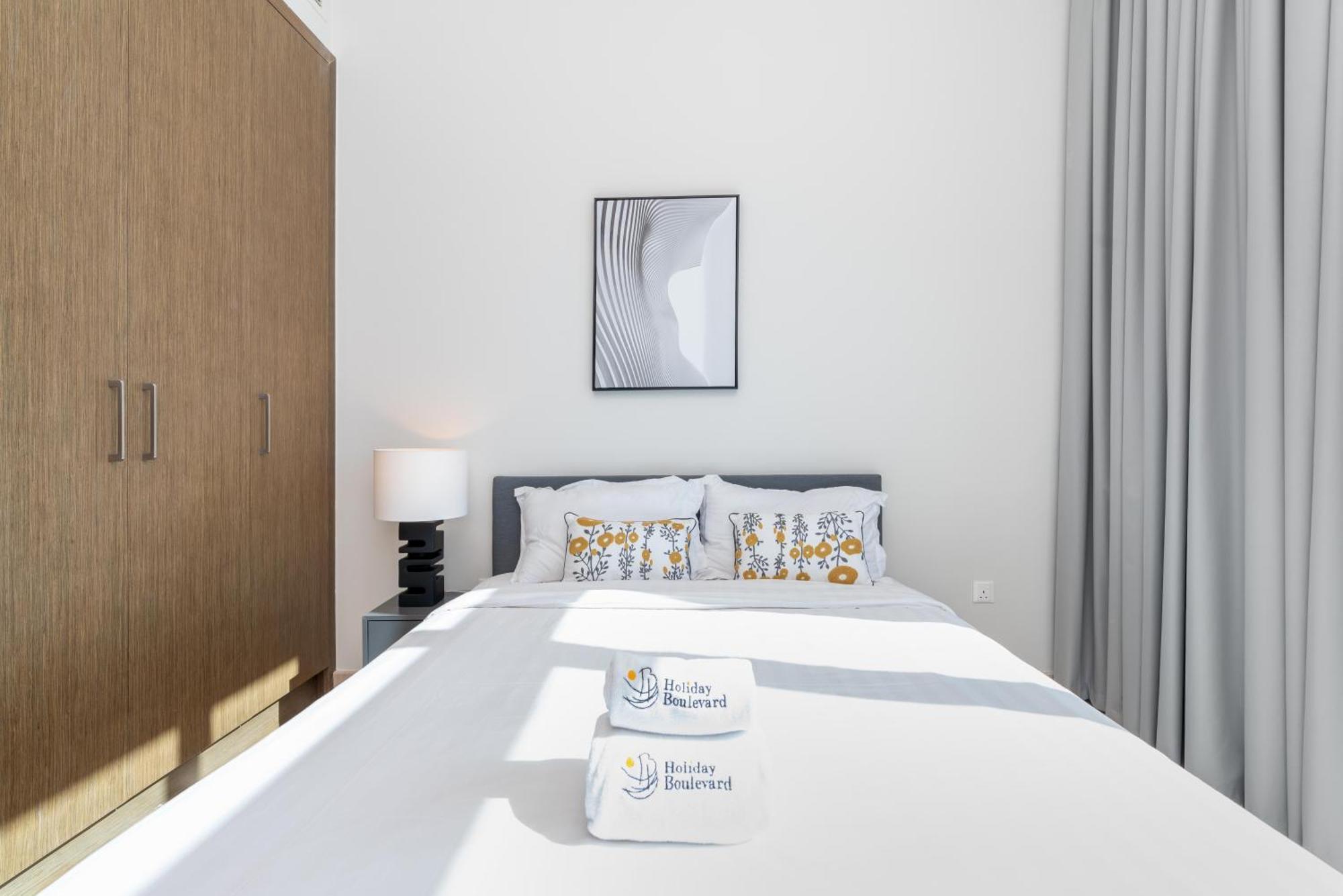 Spacious & Amazing 3 Bedroom Penthouse Burj Khalifa View Apartment