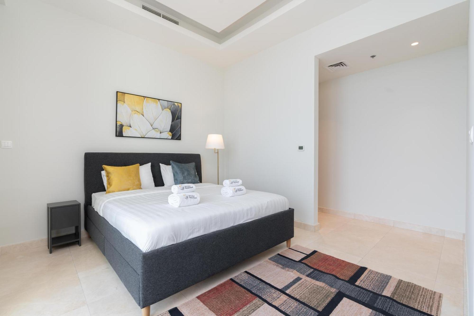 Spacious & Amazing 3 Bedroom Penthouse Burj Khalifa View Apartment